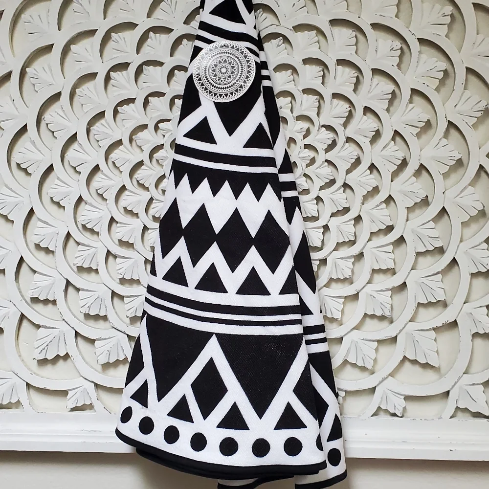 NEW Round Beach Towel Geometric Black and White Circle Vacation Towels